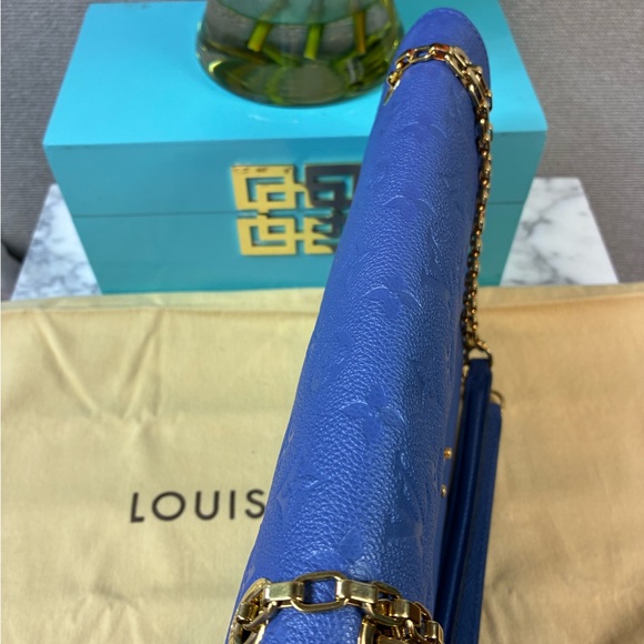 NWOT Louis Vuitton Periwinkle Blue Monogram Empreinte Leather St Germain Bag - Picture 7 of 16